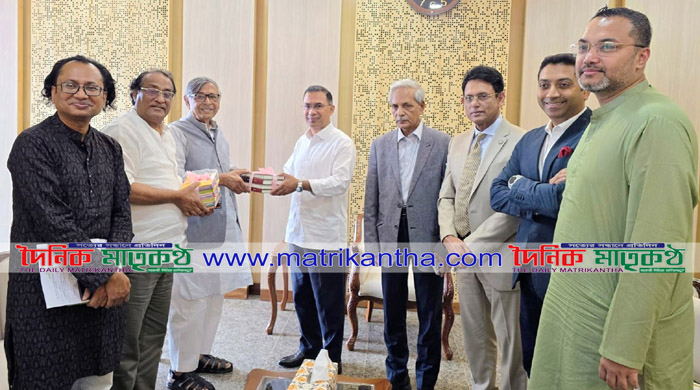 প্রধানমন্ত্রীর তারেক রহমানের সাথে অধ্যাপক আবদুল্লাহ আবু সায়ীদের বৈঠক